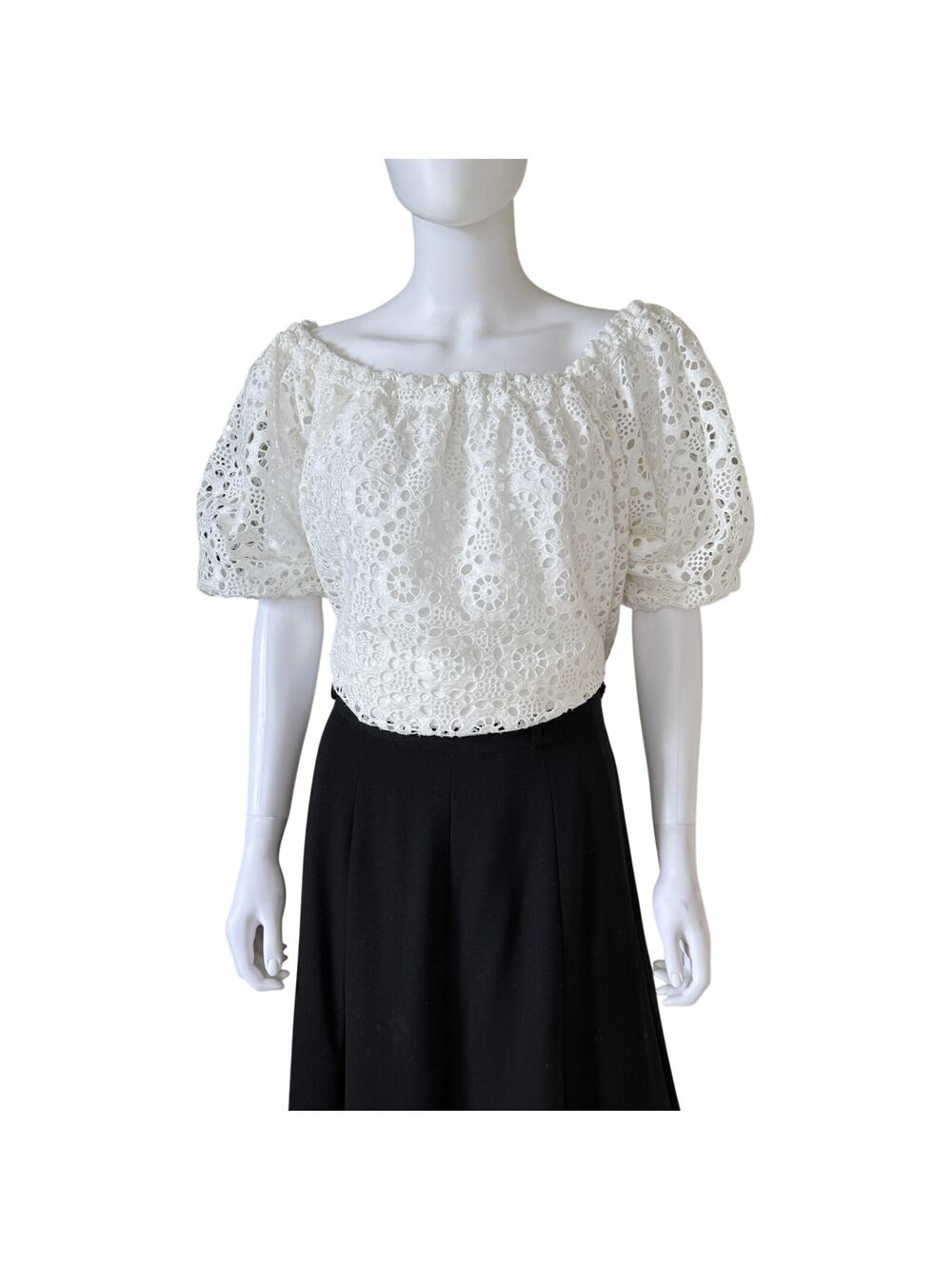 Maeve Anthropologie White Eyelet Lace Off Shoulder Puff Sleeve Blouse Size M